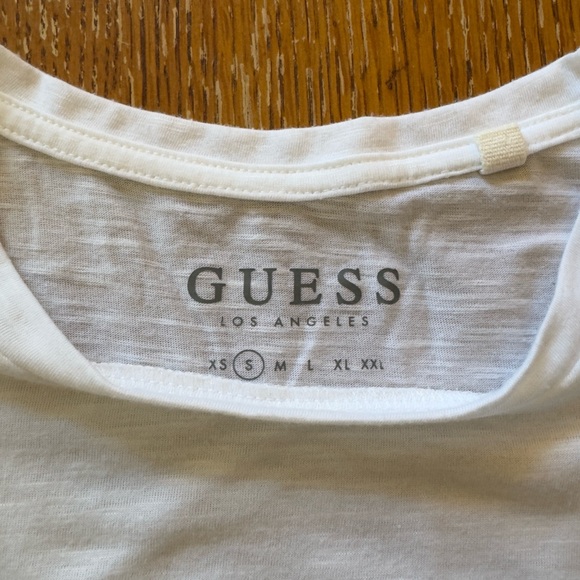 Guess Polyester Short Sleeve T-Shirts. Size Small. 4 colors. Used. Modern Cut. - Picture 4 of 8